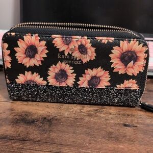 Kate Spade Black and Pink Sunflower Wallet Brand New 🤩